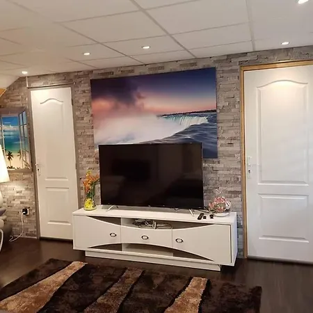 Peniche Morgane 2 Sas Les Betises * Cambrai