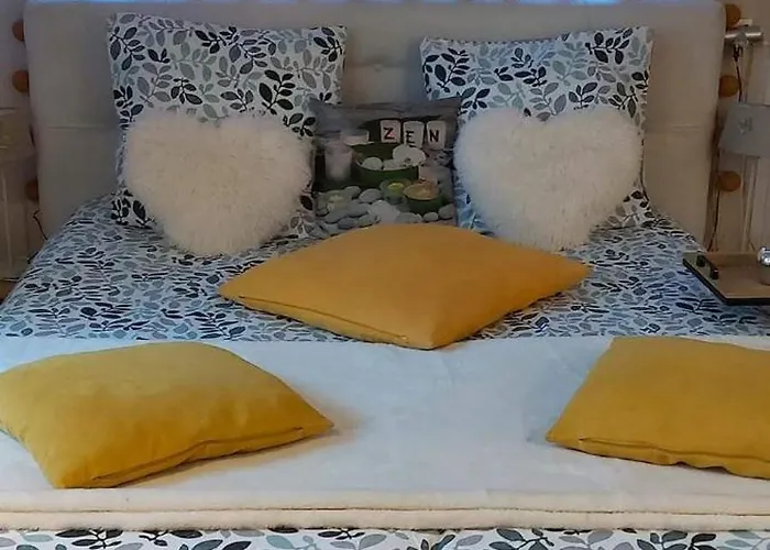 Bateau-hôtel Péniche Morgane 2 Sas Les Bêtises